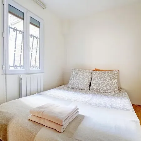 Cosy - Eiffel Tower Apartmán