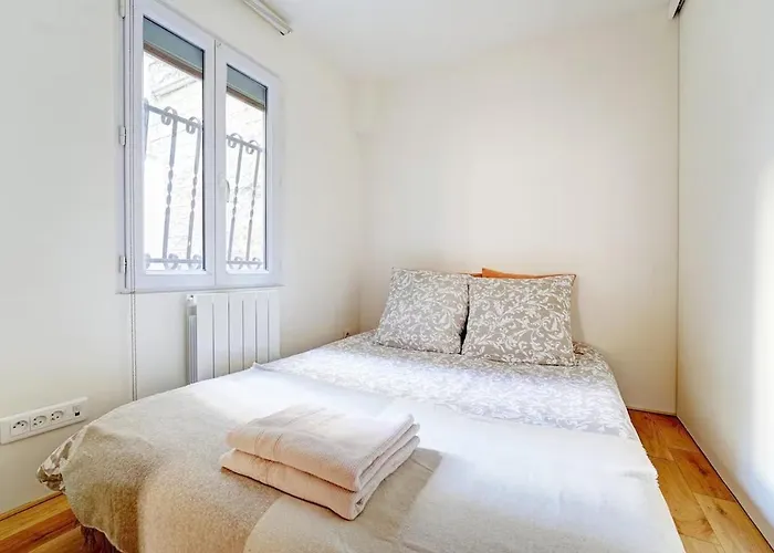 Cosy - Eiffel Tower Apartmán