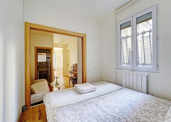 Cosy - Eiffel Tower Appartement Parijs